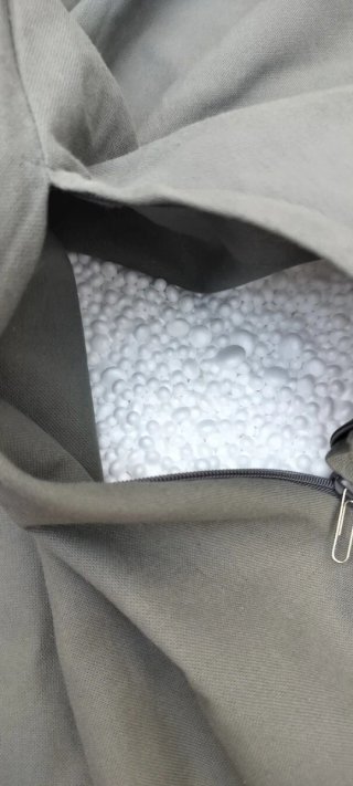 Puff pera de tela gris