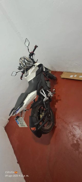 Moto Riya Naked Gris