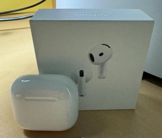 Apple AirPods 4 4ª gen (Solo estuche de Carga)