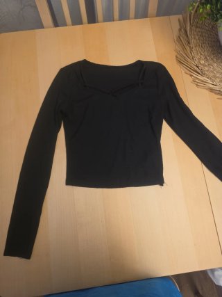 Camiseta corta escote de tirantes negra