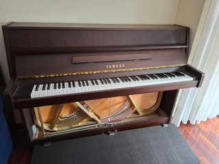 Piano Vertical Yamaha