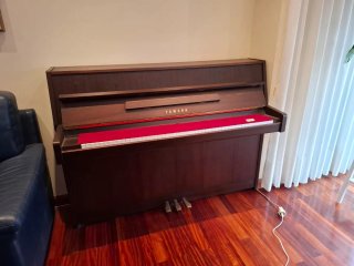 Piano Vertical Yamaha