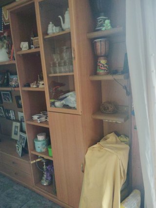 Mueble de comedor madera y cristal
