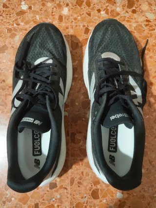Zapatillas New Balance FuelCell Rebel v5