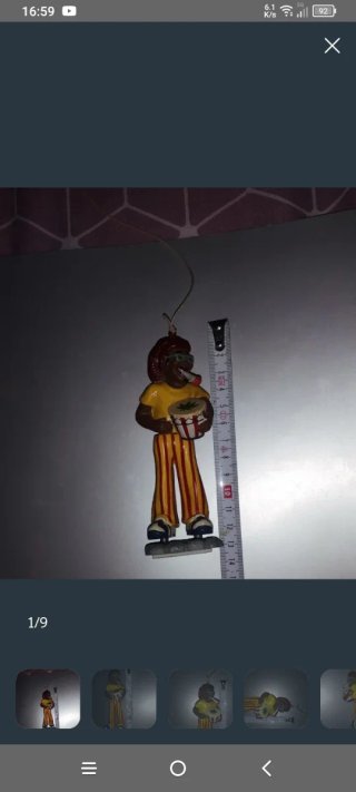 Muñeco antiguo para coche
