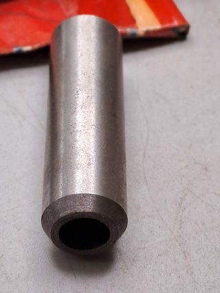 12G1111/10 8 x Guia Valvula Mini clasico