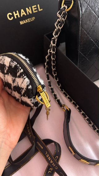 Set Neceser Maquillaje Chanel Negro y Blanco