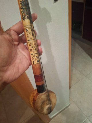 Violín Egipcio para Restaurar