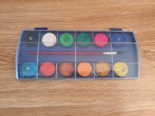 Set de 12 acuarelas con pincel