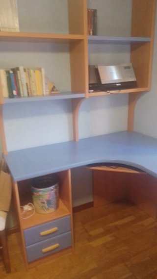 Dormitorio juvenil en buen estado
