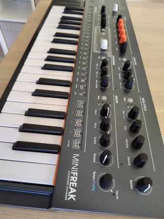 Arturia Minifreak Sintetizador