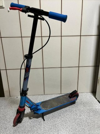 Patinete Oxelo Decathlon Morado y Azul con freno