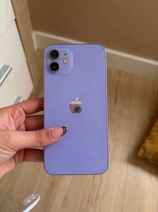 iPhone 12 Morado