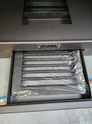 Cajón para barbacoa metálico