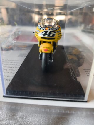 Moto Honda NSR 500 Valentino Rossi 1:24 + Fascicolo