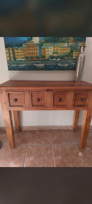 Consola rústica de madera
