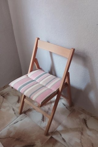 Silla plegable madera con cojín rayas