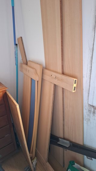Escritorio y cama infantil