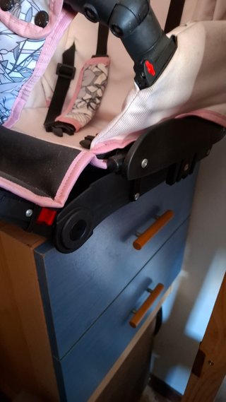 Escritorio y cama infantil