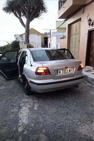 Volvo S40 2000