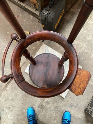 Palanganero antiguo restaurado