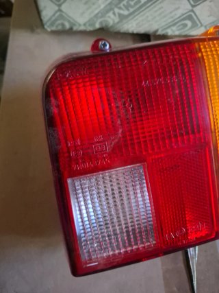 PEUGEOT 205 I piloto trasero derecho