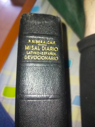 Antiguo Misal diario devocionario