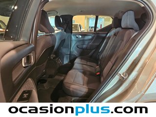 Volvo XC40 T2 Core Auto 95 kW (129 CV)