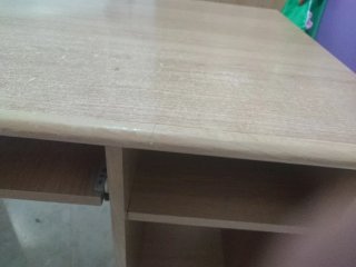 Mesa de escritorio de madera