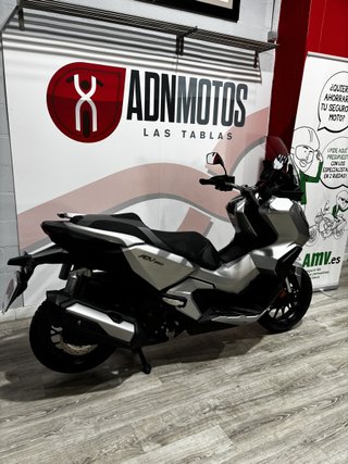 Honda ADV 350 2023 Maxi Scooter