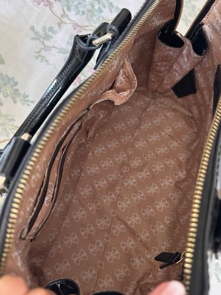 Bolso Guess Charol Negro Nuevo