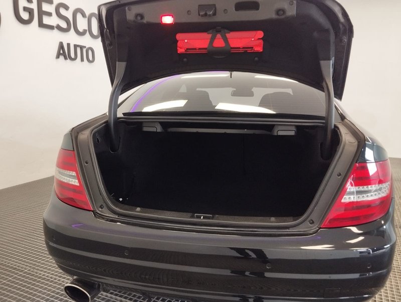 Mercedes-Benz Clase C 2011, foto 8