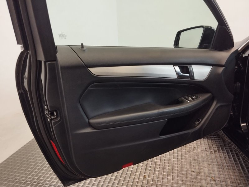 Mercedes-Benz Clase C 2011, foto 30