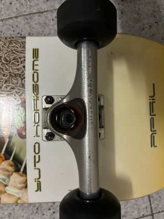 Skate April Yuto Horigome Como Nuevo