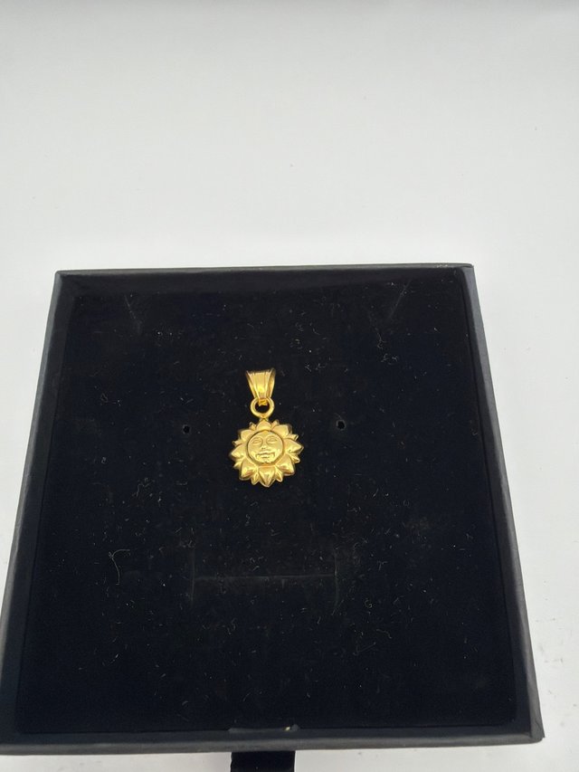Colgante Oro 18k Diseño Sol