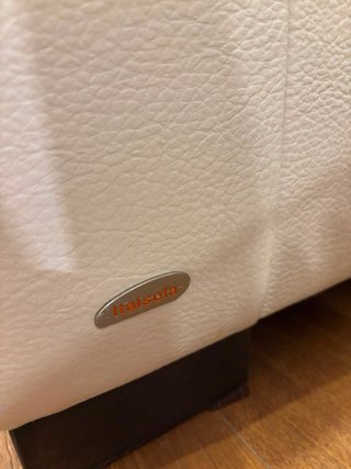 Sofá de piel blanco chaise longue