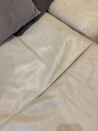 Sofá de piel blanco chaise longue