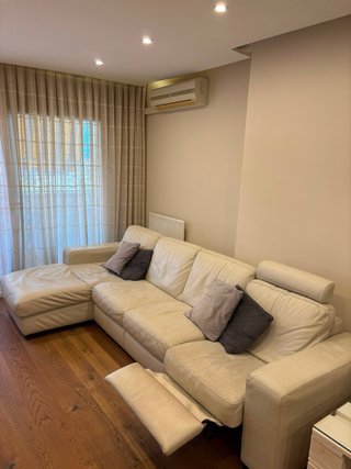 Sofá de piel blanco chaise longue