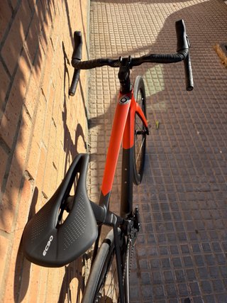 Bicicleta de carretera velo uild