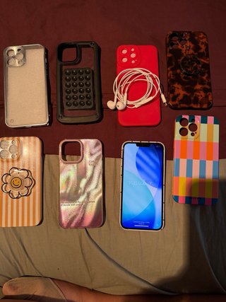 iPhone 13 Pro Max Fundas y Auriculares
