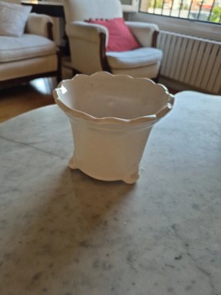 Macetero decorativo de cerámica blanco