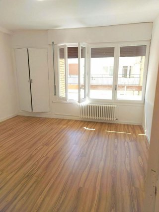 Piso en alquiler en Paseo Sagasta en Zaragoza
