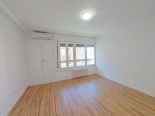 Piso en alquiler en Paseo Sagasta en Zaragoza