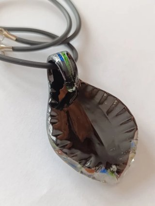 Ciondolo foglia in vetro di murano
