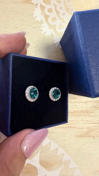 Pendientes Swarovski auténtico con su caja