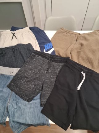Pack Ropa Niño. 8 pantalones cortos talla 10 y 12
