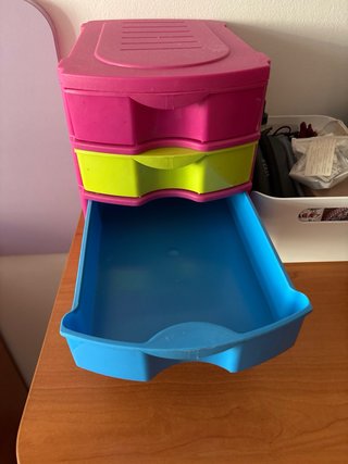 Cajoneras de plástico de colores