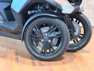 Peugeot Metropolis 400