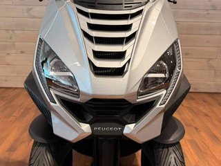 Peugeot Metropolis 400