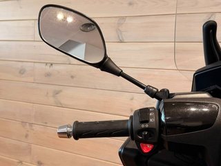 Peugeot Metropolis 400